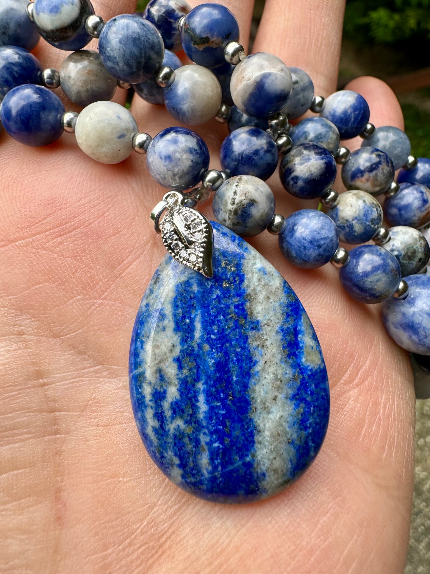 Mala de méditation en Sodalite et Lapis Lazuli