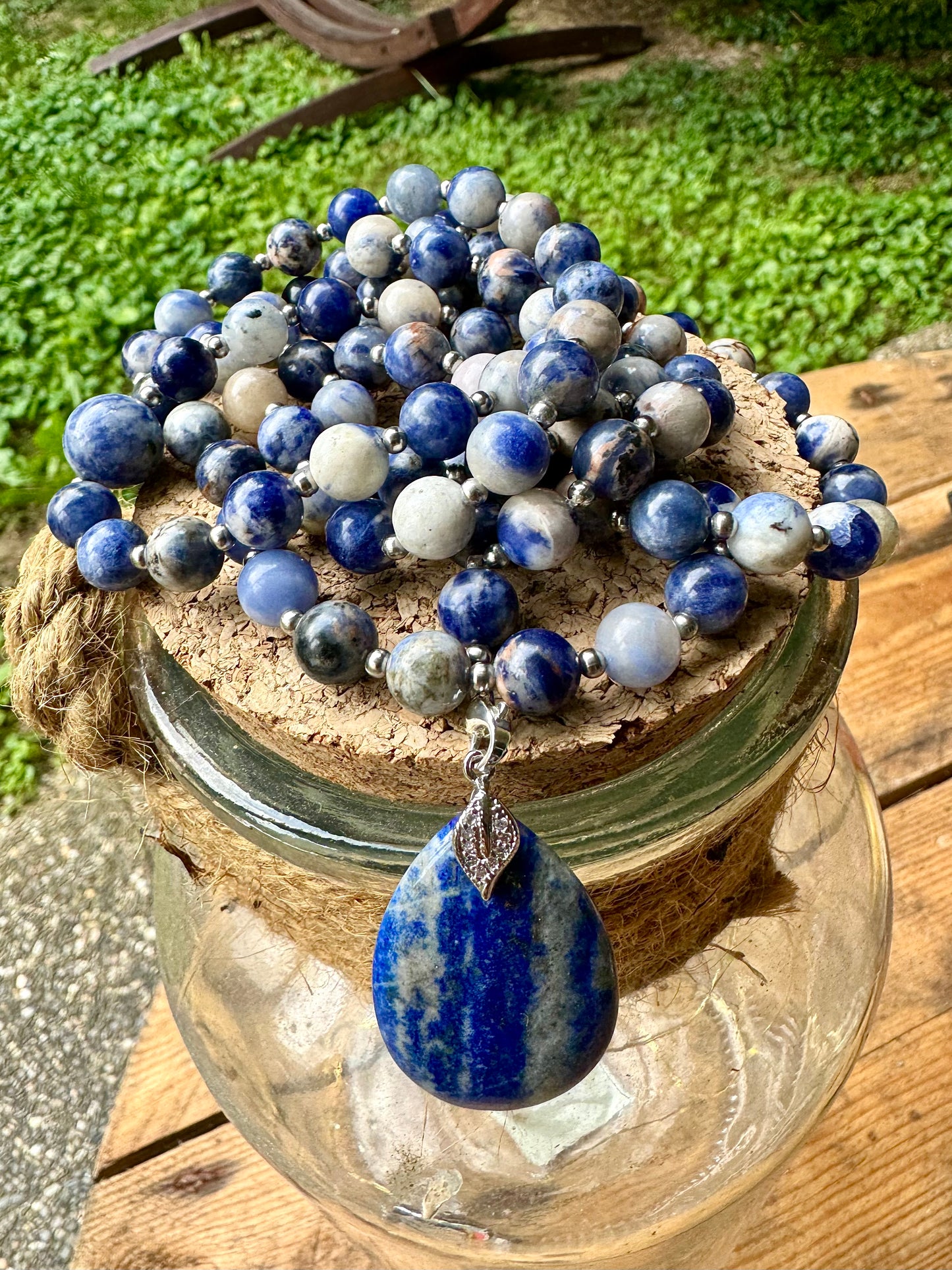 Mala de méditation en Sodalite et Lapis Lazuli